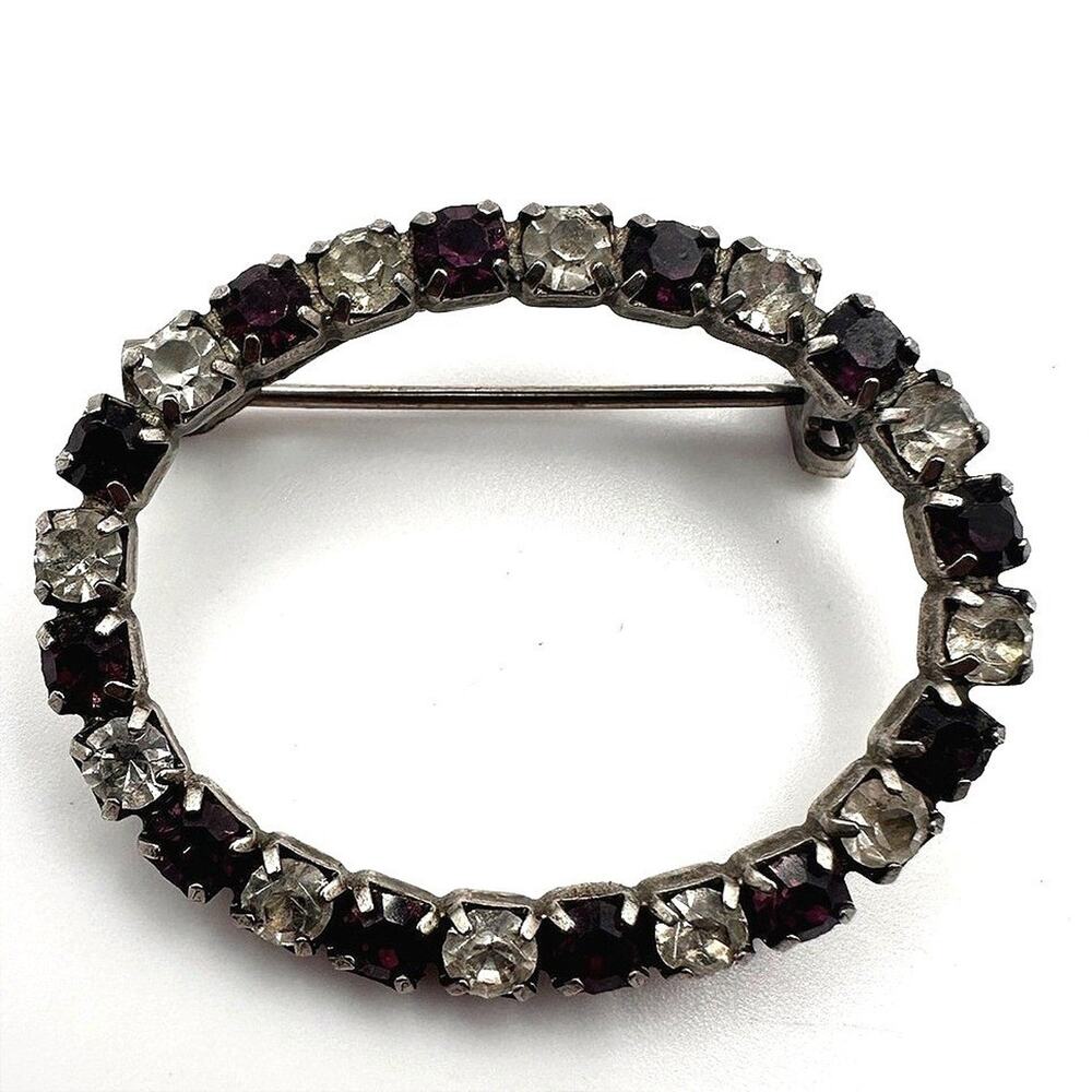 Vintage 90s Rhinestone Oval Wreath Brooch Pin Silver Tone Classic Jewelry
